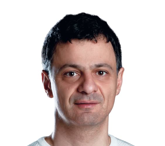 Артем Оганов
